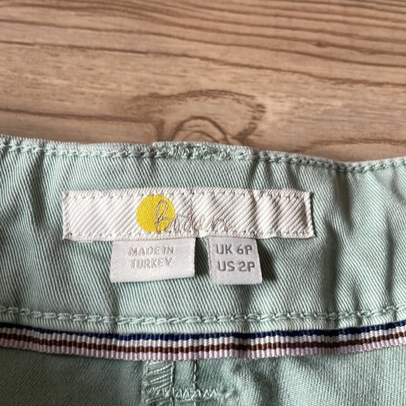 Boden Trousers Pale Green Straight Leg Chino Stretch Cotton Women’s 2P Cropped - Picture 3 of 11